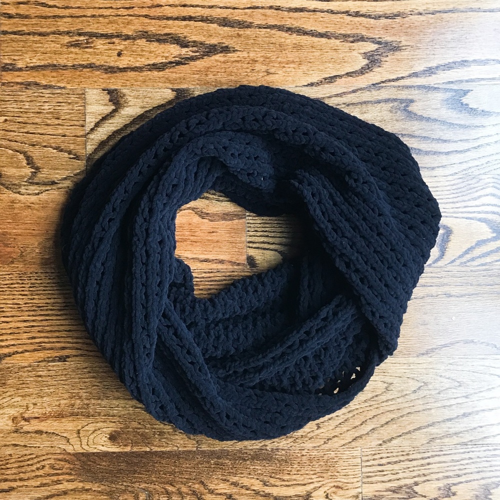 HELMUT LANG Black Knit Infinity Scarf